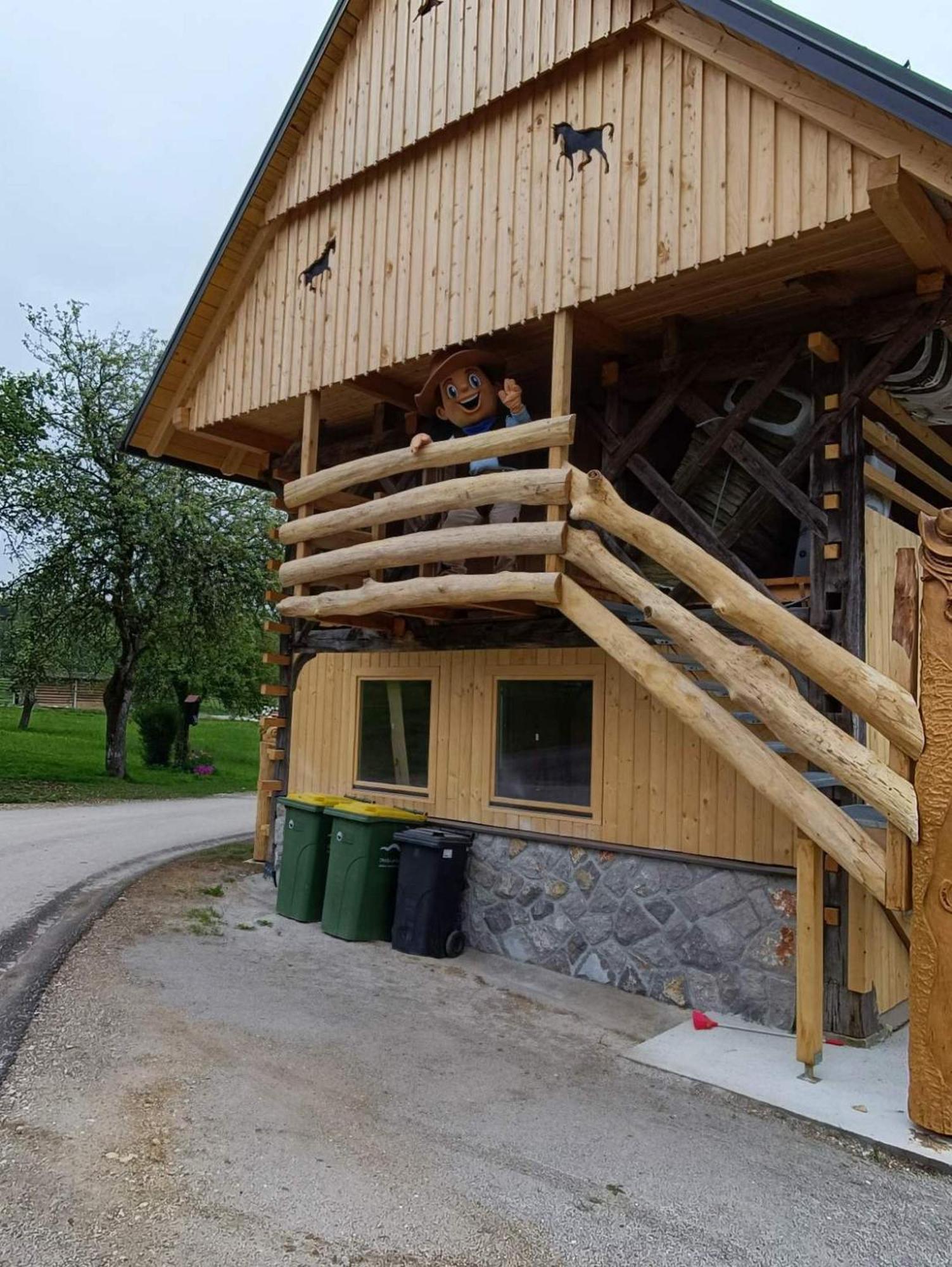 Hotel Cowboy'S Land Visnja Gora Exterior foto
