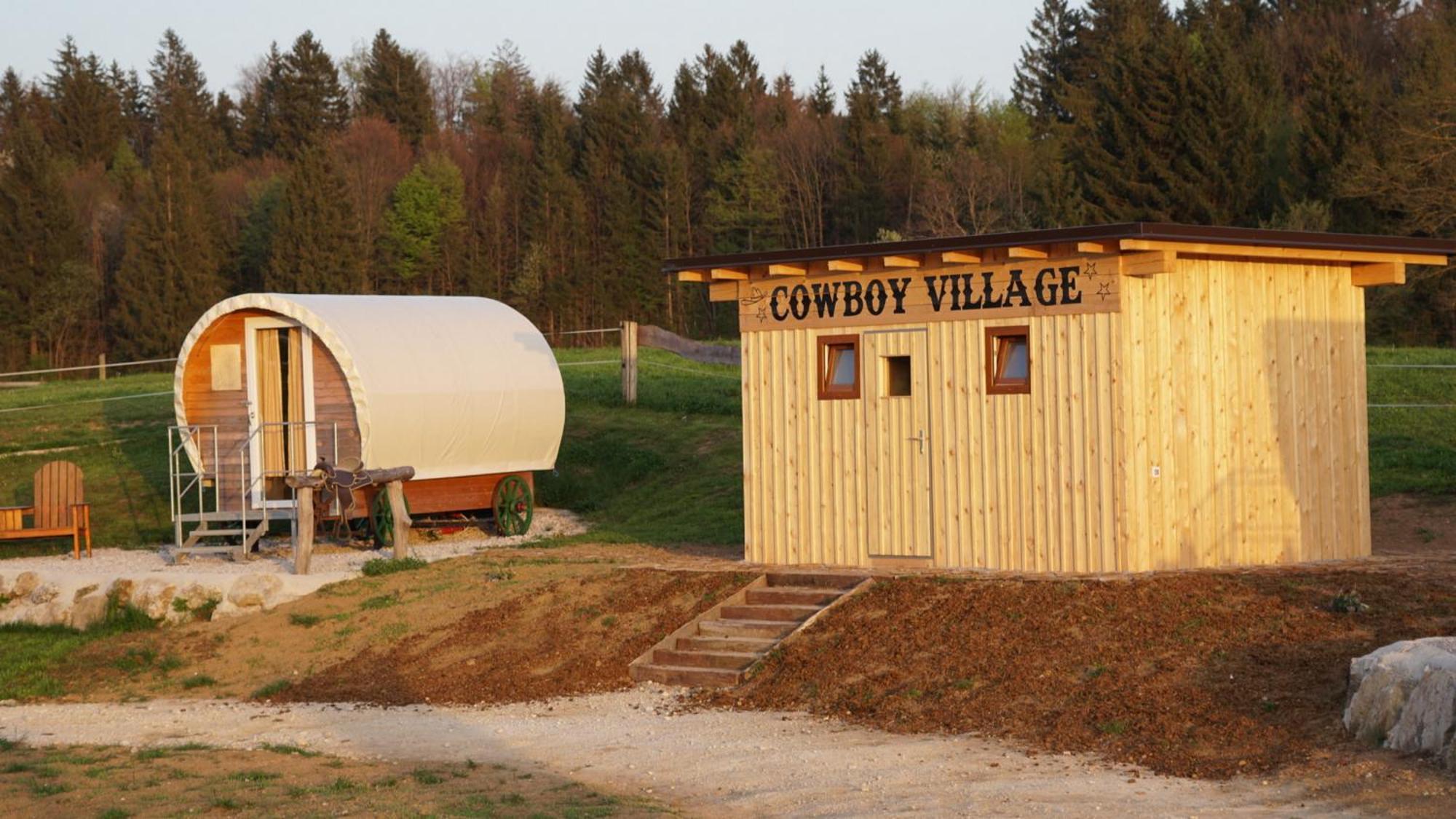Hotel Cowboy'S Land Visnja Gora Exterior foto
