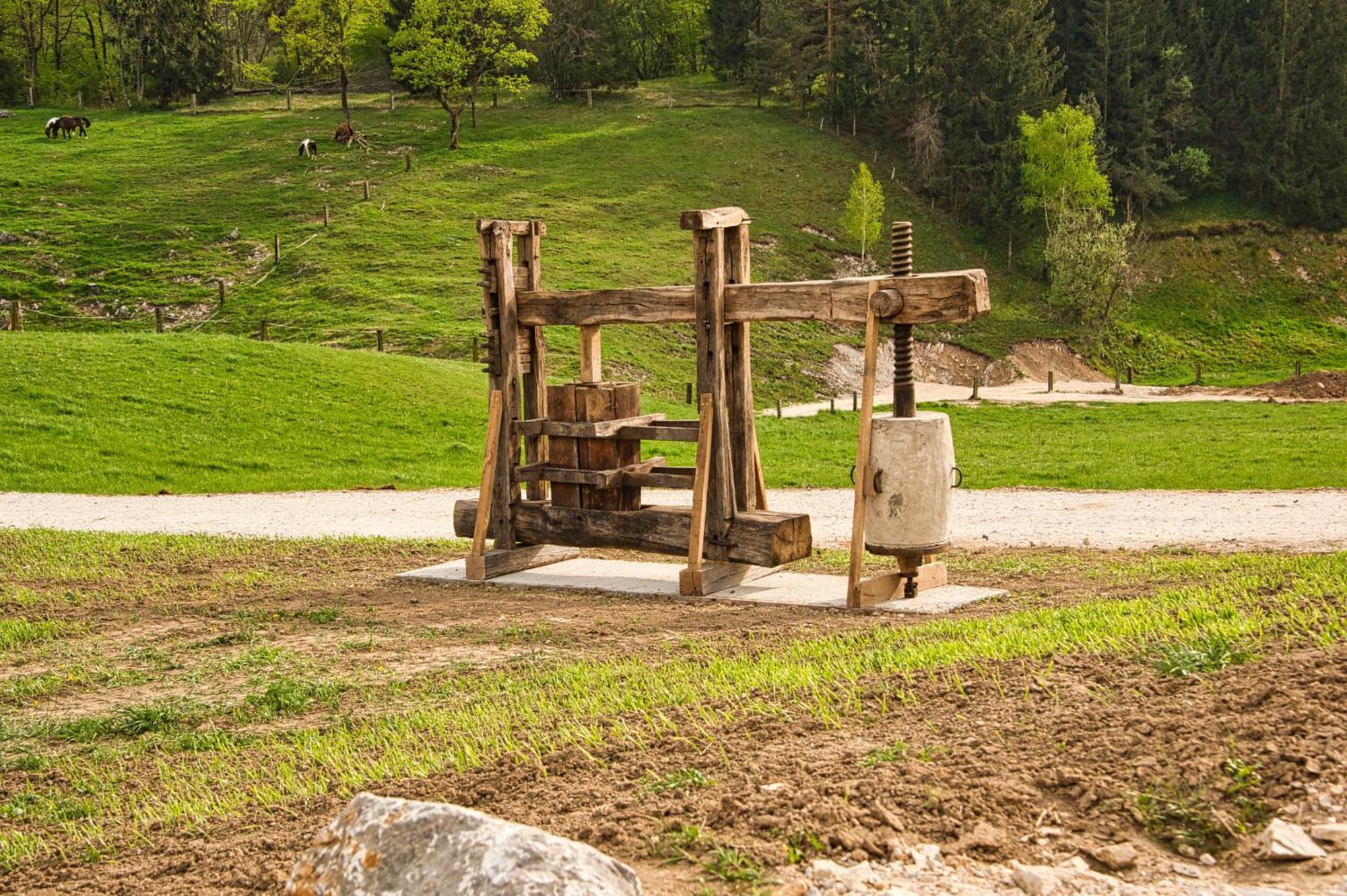 Hotel Cowboy'S Land Visnja Gora Exterior foto
