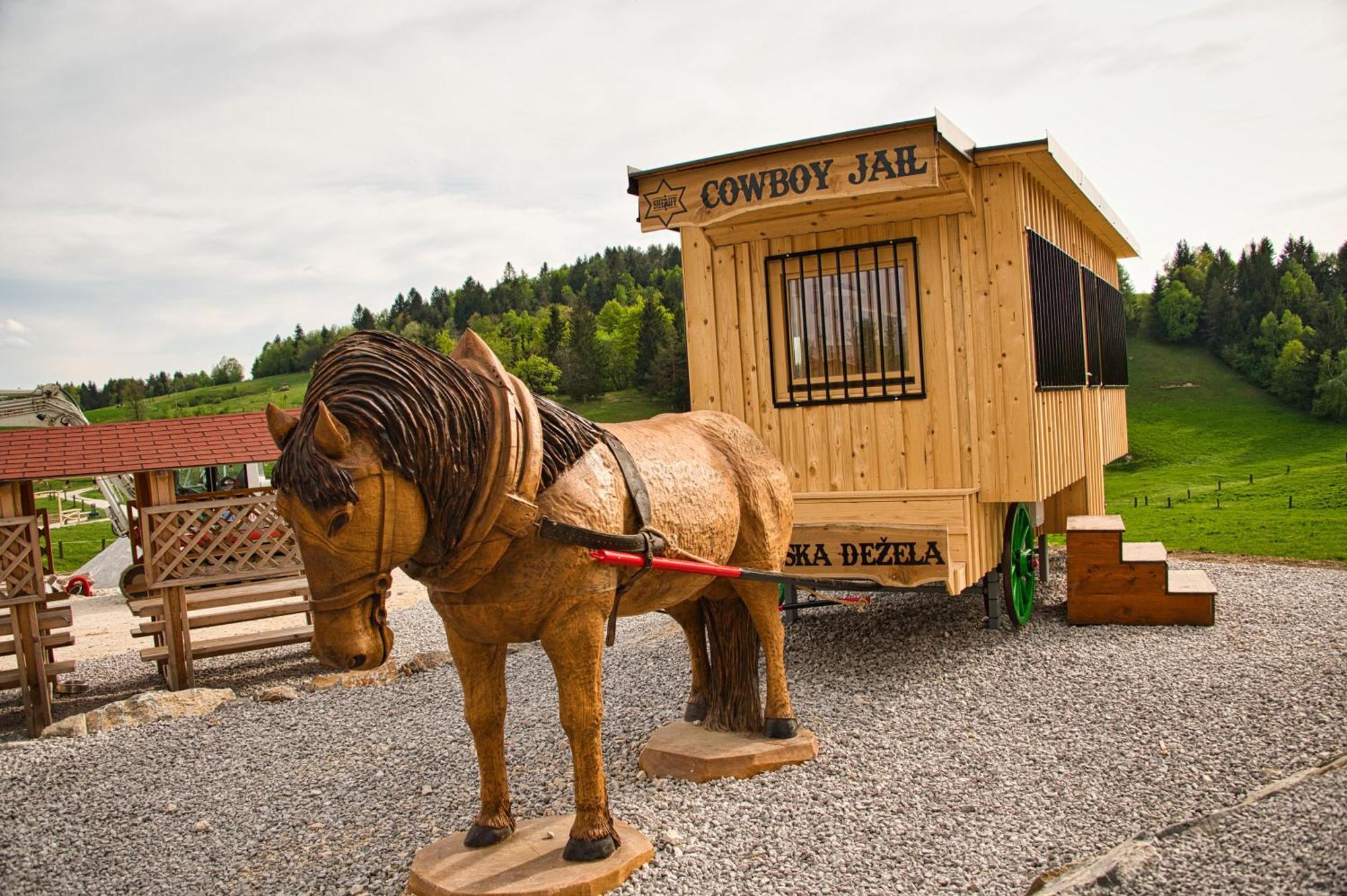 Hotel Cowboy'S Land Visnja Gora Exterior foto